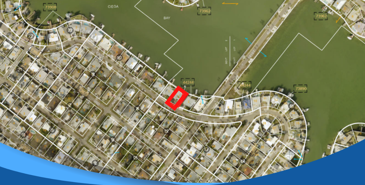 Redington Beach lot — $1,200,000